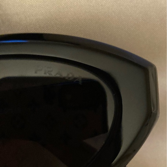 Prada Symbole sunglasses - Picture 6 of 8